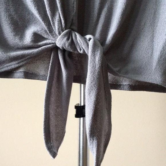 ✨NEW✨Last✨Front Tie Top - Picture 4 of 5